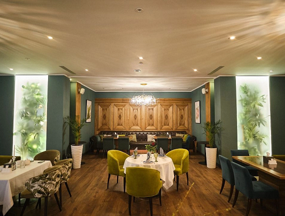 Private lounge for VIP dinner